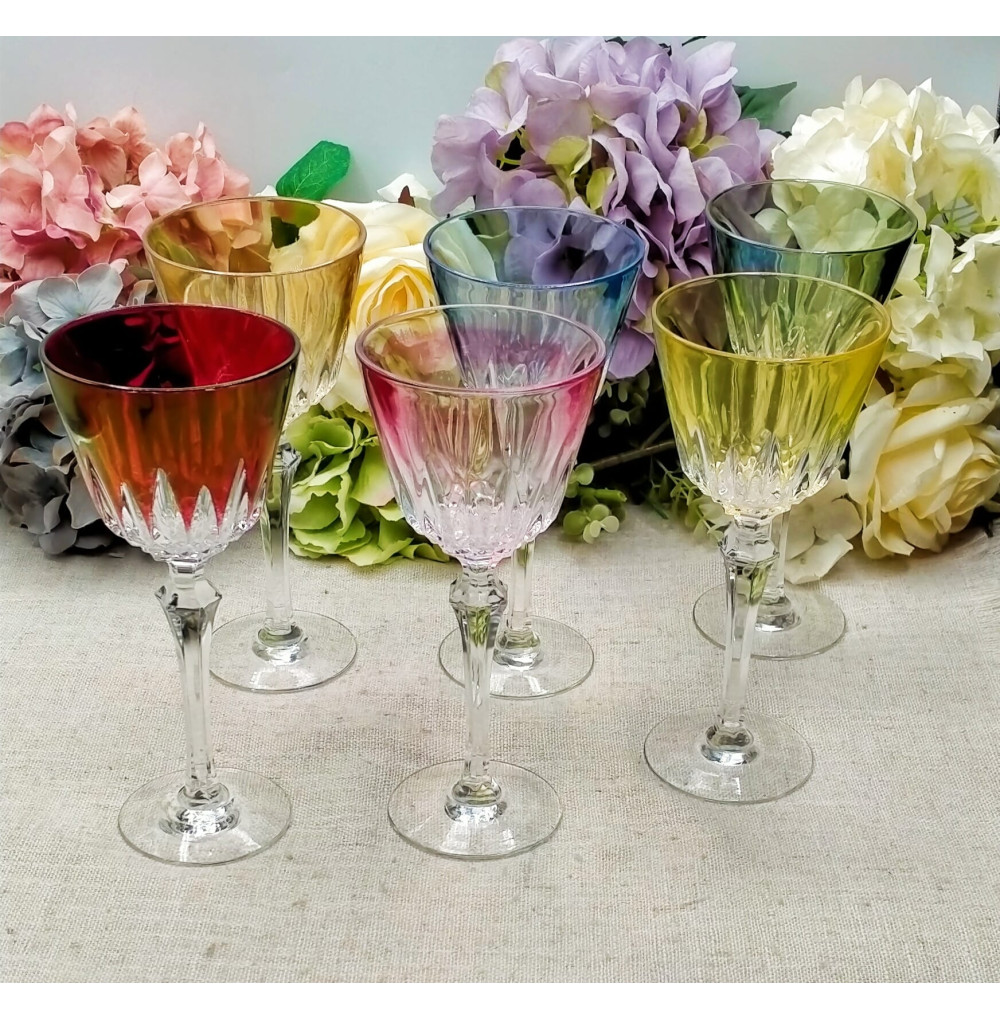 Copas antiguas talladas