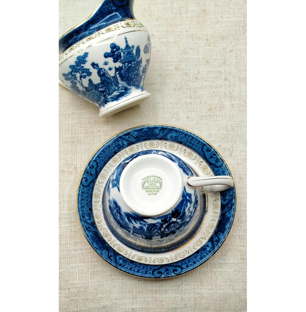 Blue willow taza
