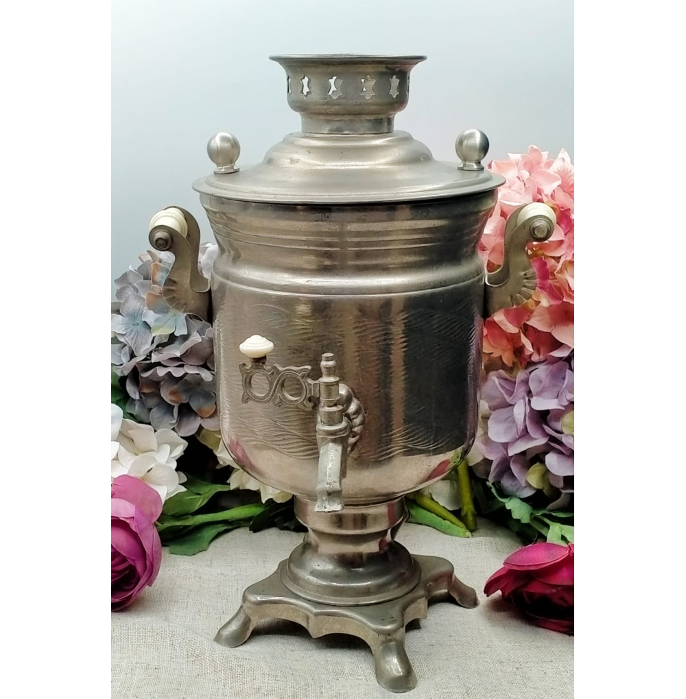 Samovar ruso