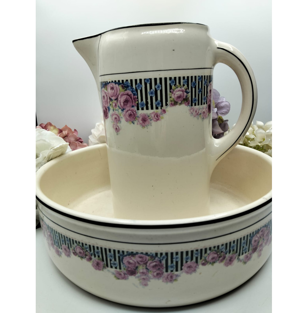 Jofaina de loza esmaltada...