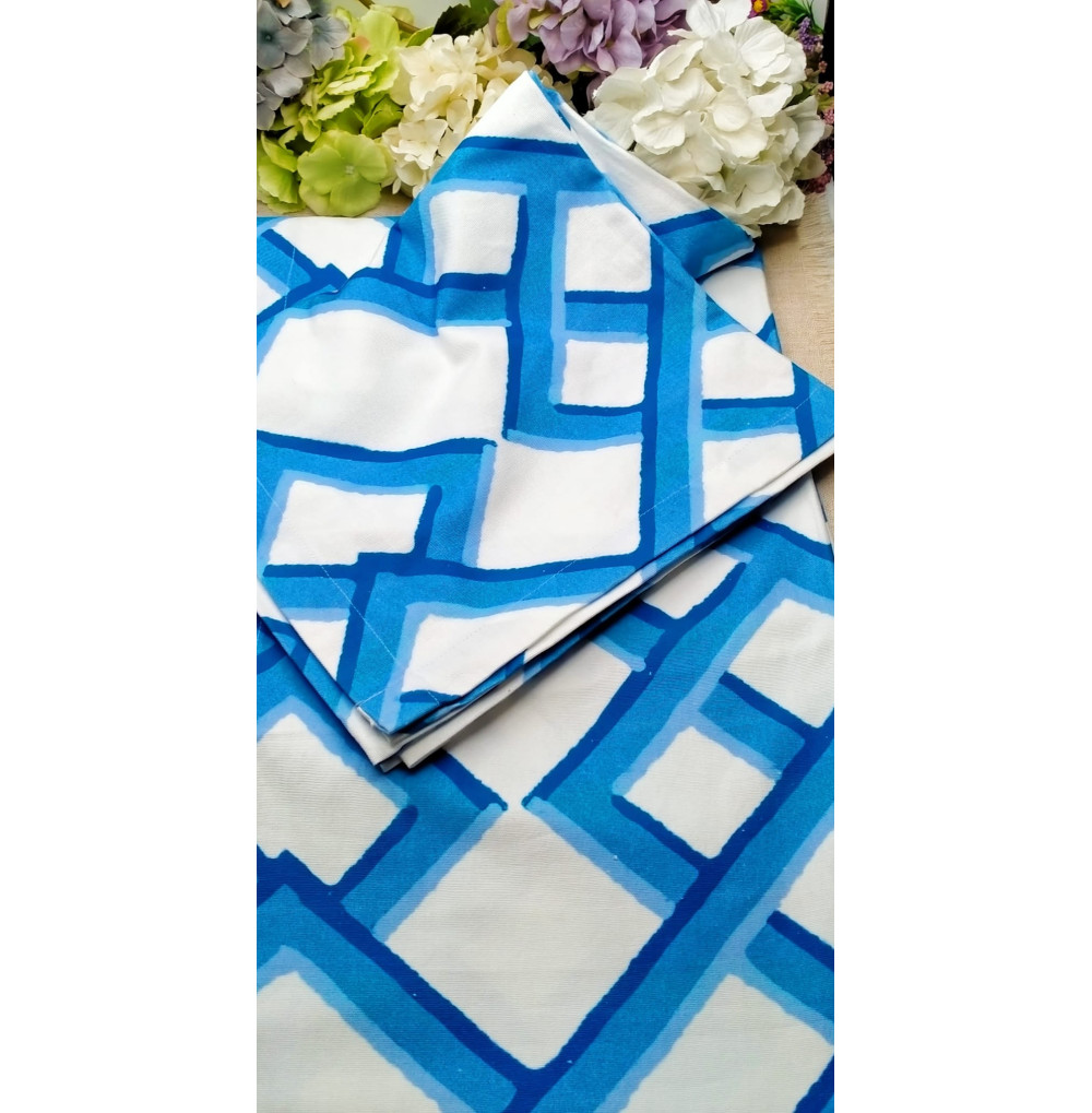 Mantel enrejado AZUL 2,55m